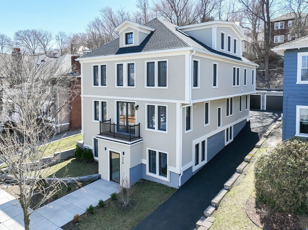 116 Columbia St 1, Brookline, MA 02446