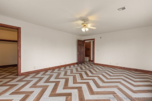 20430 E 580 Road, Inola, OK 74036