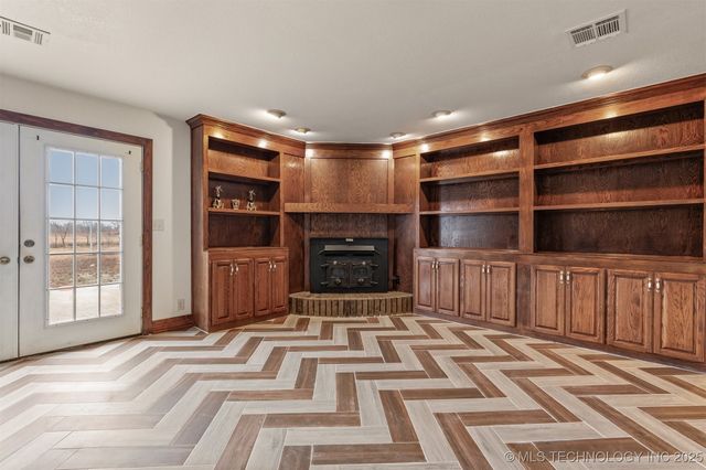 20430 E 580 Road, Inola, OK 74036