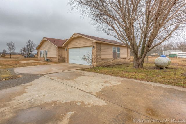 20430 E 580 Road, Inola, OK 74036