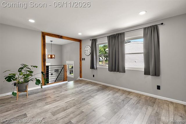 954 Panorama Drive, Milford, MI 48381