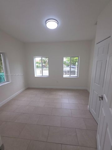 1139 NW 37th St, Miami, FL 33127