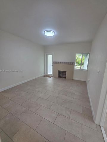 1139 NW 37th St, Miami, FL 33127