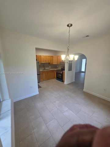 1139 NW 37th St, Miami, FL 33127