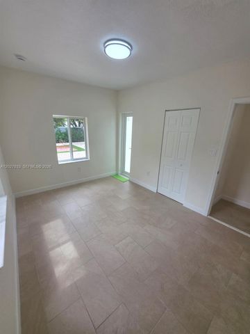 1139 NW 37th St, Miami, FL 33127