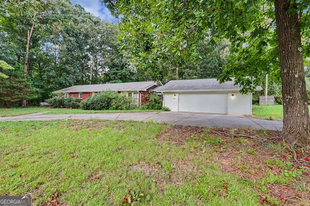 692 Allen Anderson Road, Cleveland, GA 30528