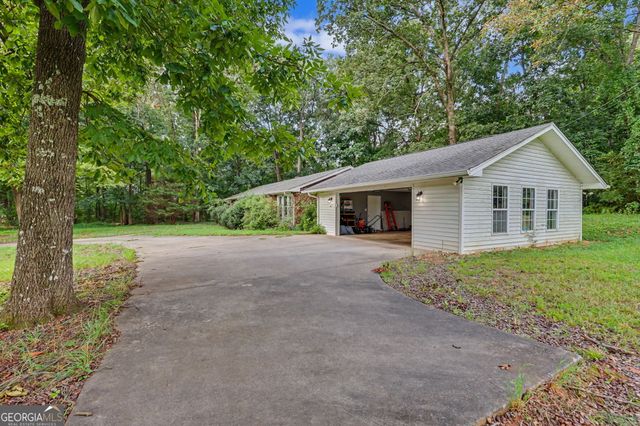 692 Allen Anderson Road, Cleveland, GA 30528