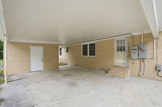 120 Windemere Road, Wilmington, NC 28405