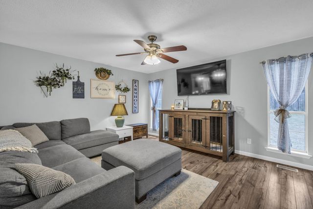 70 Castleview Drive, Ringgold, GA 30736