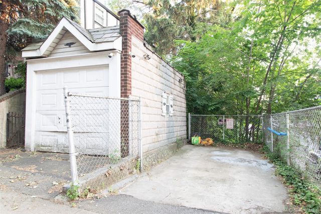 5301 62nd Street, Maspeth, NY 11378