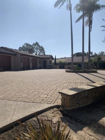 6858 Las Colinas, Rancho Santa Fe, CA 92067