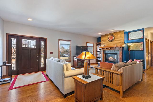 1151 Fox Hollow Court, Dekalb, IL 60115