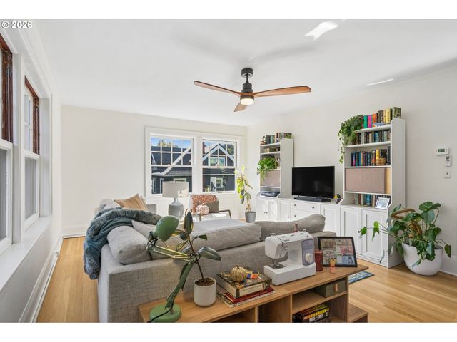 507 Nw 22ND Ave 301, Portland, OR 97210