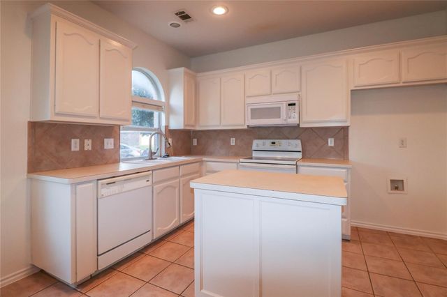 12532 Clarksburg Trail, Fort Worth, TX 76244