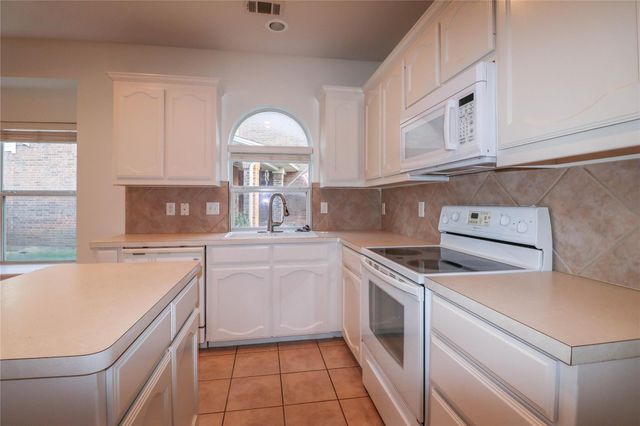 12532 Clarksburg Trail, Fort Worth, TX 76244