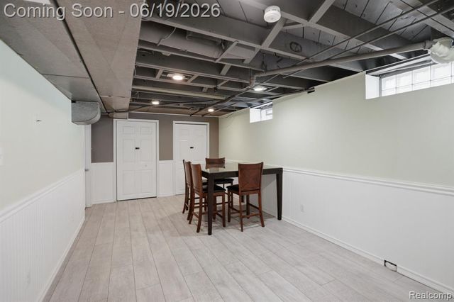 808 N Edison Avenue, Royal Oak, MI 48067