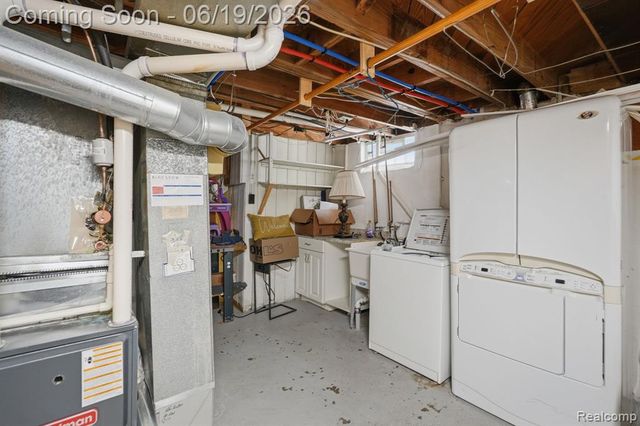 808 N Edison Avenue, Royal Oak, MI 48067