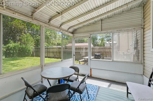 808 N Edison Avenue, Royal Oak, MI 48067