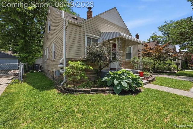 808 N Edison Avenue, Royal Oak, MI 48067
