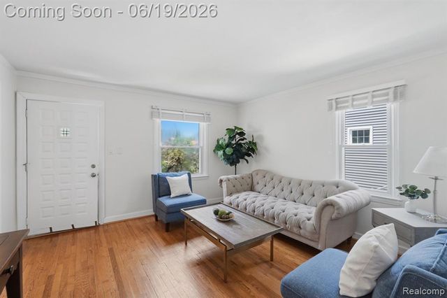808 N Edison Avenue, Royal Oak, MI 48067