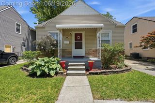 808 N Edison Avenue, Royal Oak, MI 48067