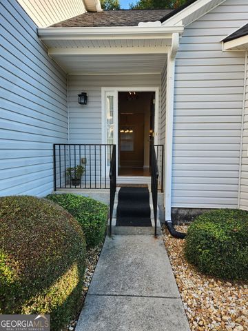 1025 Winding Brook Way, Fairburn, GA 30213