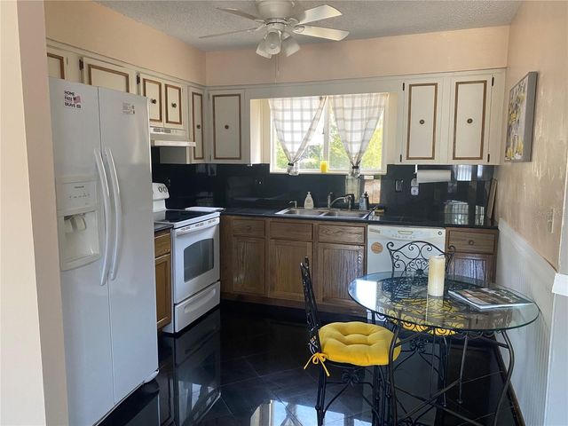 10871 SW 90TH COURT, Ocala, FL 34481