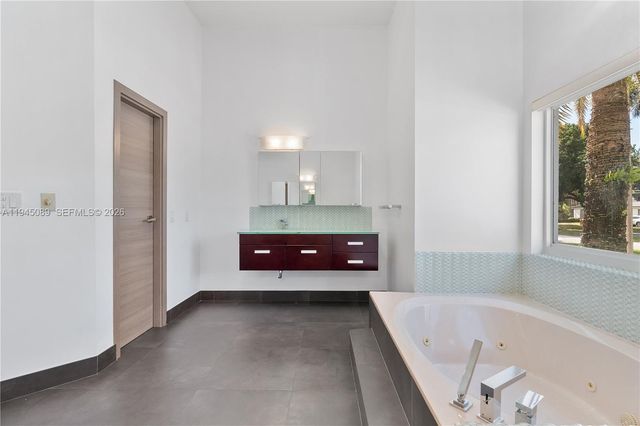 15501 SW 77th Ave, Palmetto Bay, FL 33157