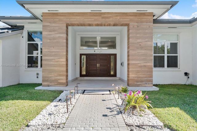 15501 SW 77th Ave, Palmetto Bay, FL 33157