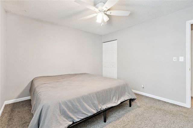 208 Lenora Drive NW, Cedar Rapids, IA 52405