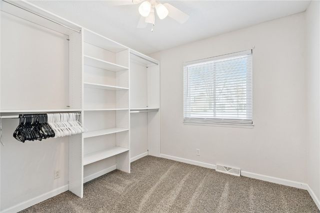 208 Lenora Drive NW, Cedar Rapids, IA 52405