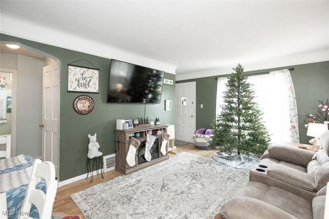 25151 Zeman Avenue, Euclid, OH 44132