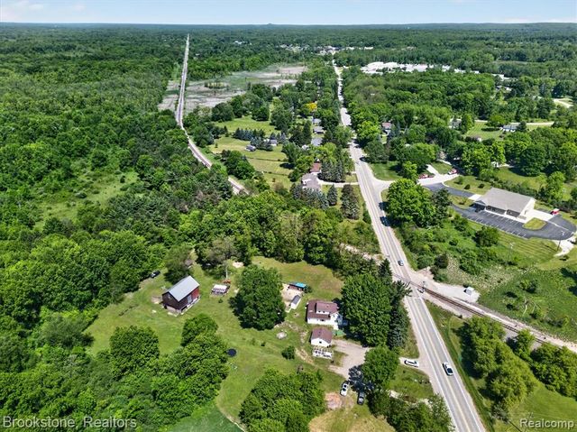 9449 & 9437 Andersonville Road, Clarkston, MI 48346