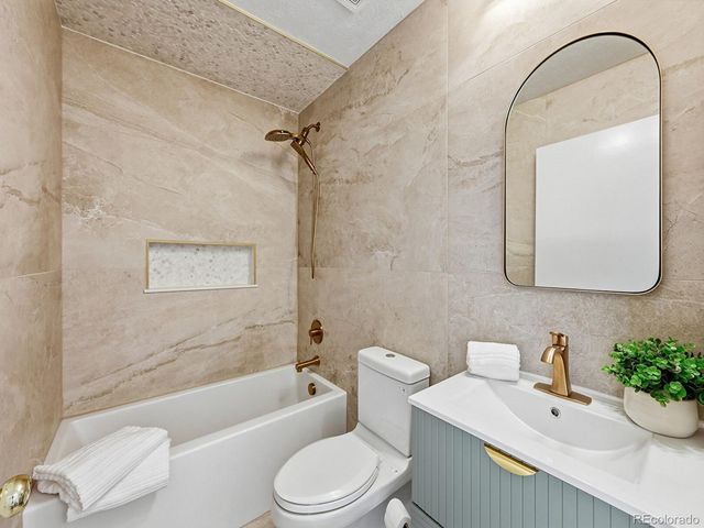 15808 E Exposition Drive, Aurora, CO 80017