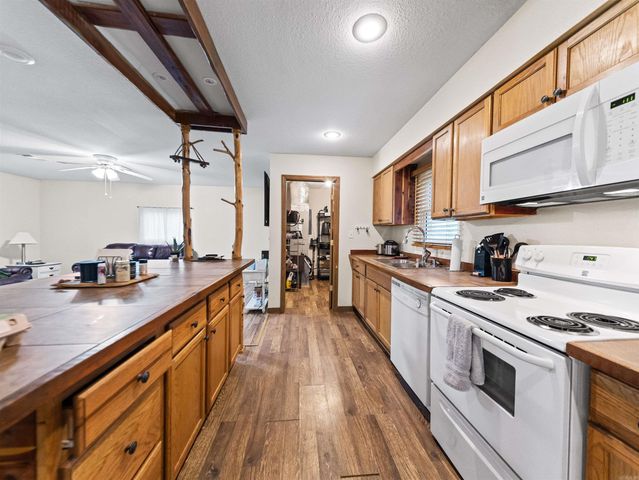 1071 HWY 298, Jessieville, AR 71909