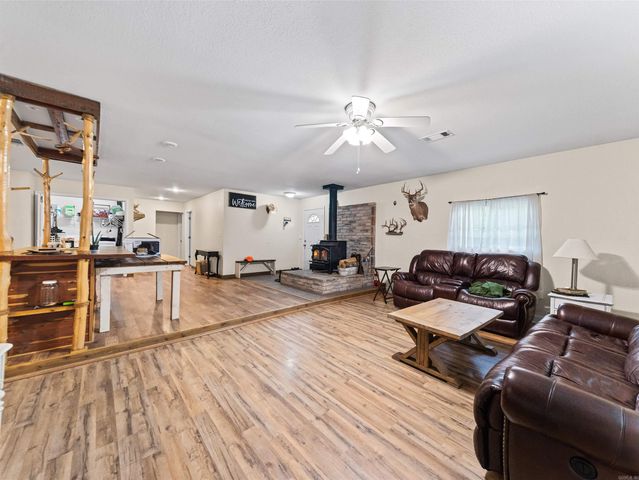 1071 HWY 298, Jessieville, AR 71909