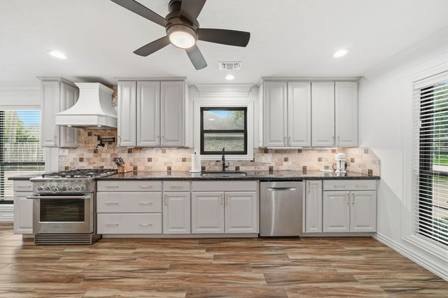 1206 Verdun Lane, Friendswood, TX 77546