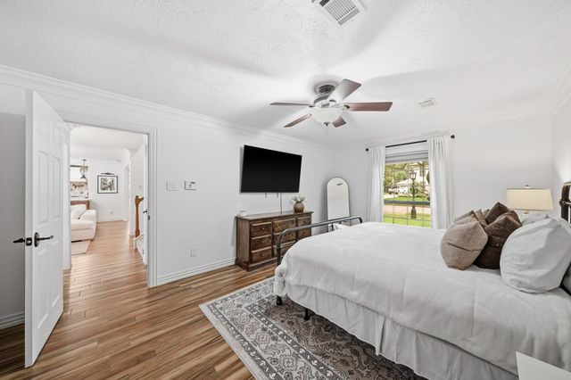 1206 Verdun Lane, Friendswood, TX 77546
