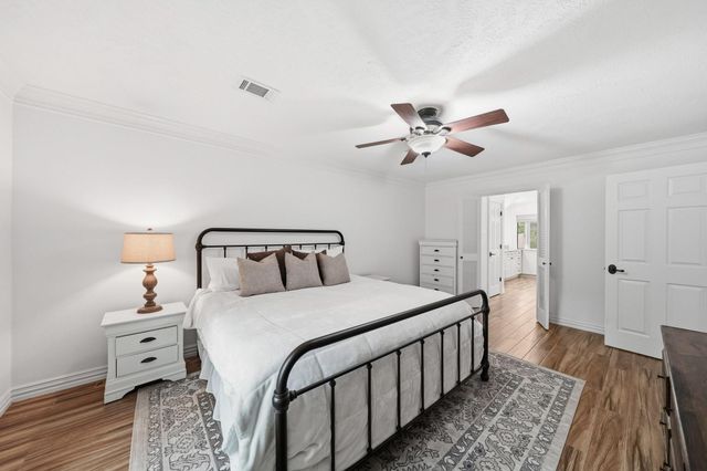 1206 Verdun Lane, Friendswood, TX 77546