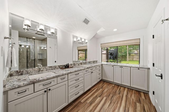 1206 Verdun Lane, Friendswood, TX 77546