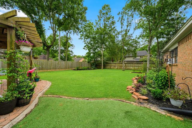 1206 Verdun Lane, Friendswood, TX 77546
