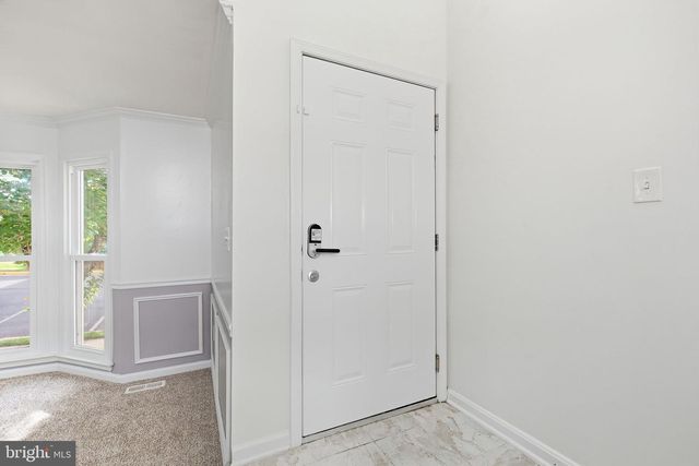 21881 SHALLOW ROCK SQ, Sterling, VA 20164