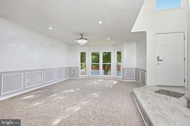 21881 SHALLOW ROCK SQ, Sterling, VA 20164