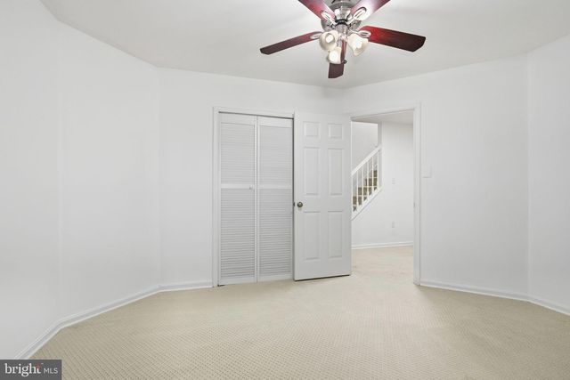 21881 SHALLOW ROCK SQ, Sterling, VA 20164