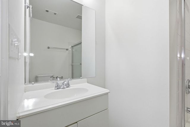 21881 SHALLOW ROCK SQ, Sterling, VA 20164