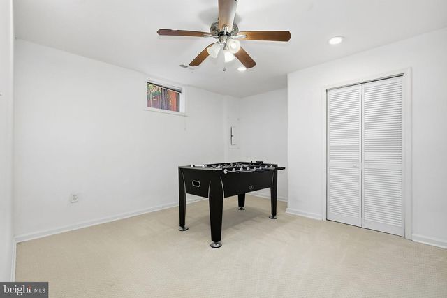 21881 SHALLOW ROCK SQ, Sterling, VA 20164