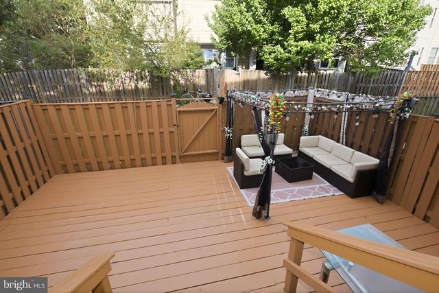 21881 SHALLOW ROCK SQ, Sterling, VA 20164