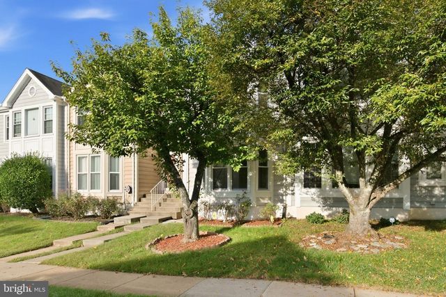 21881 SHALLOW ROCK SQ, Sterling, VA 20164