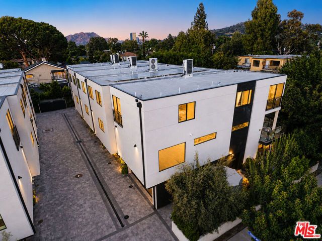 11614 Colfax Meadow Lane, Studio City (los Angeles), CA 91604