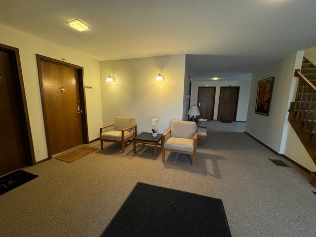 500 74th Street 102, Downers Grove, IL 60516